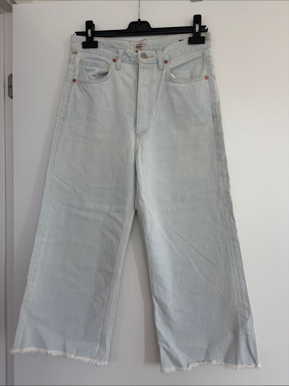 Citizens of Humanity Emma High-Waisted, Wide-Leg, Cropped Jean Size 27